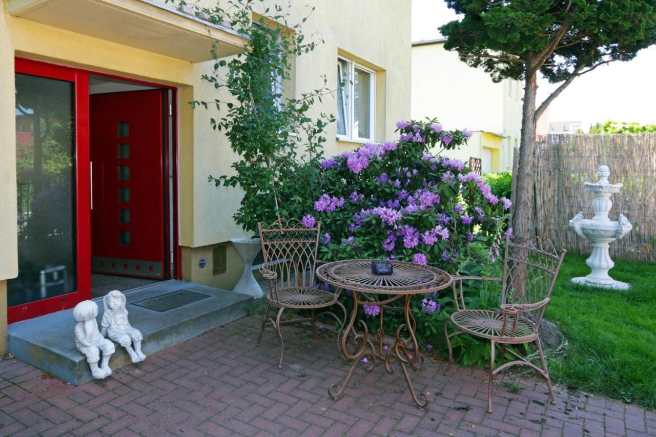 Cozy Souterrain-Half-Basement-Apartment Included 2 Bicycles Berlín Exterior foto
